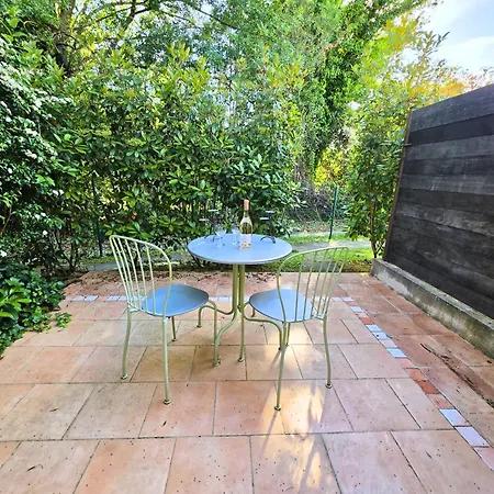 Les De Robinson 14 - Standing Presta Apartment *